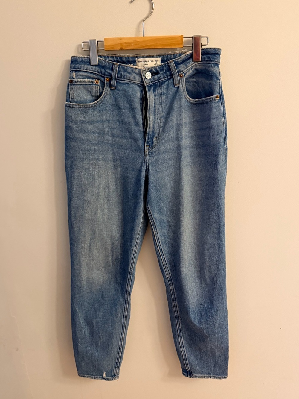 Curve love Abercrombie & Fitch high rise Mom Jean